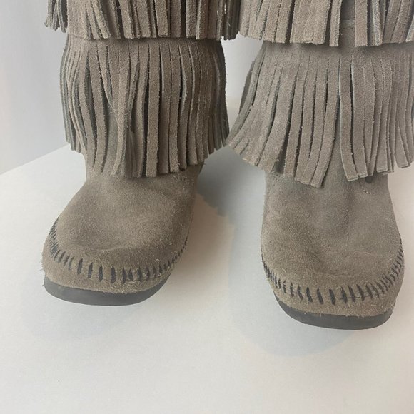 Minnetonka 3-Layer Soft Suede Fringe Boot Grey Size 6 - Picture 4 of 14